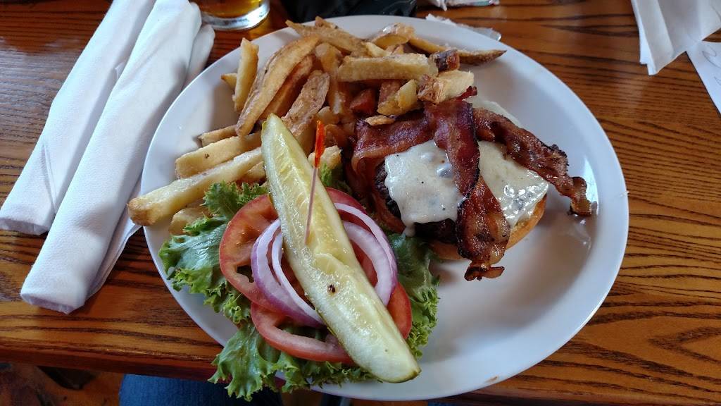 Newcastle Publick House | restaurant | 52 Main St, Newcastle, ME 04553, USA | 2075633434 OR +1 207-563-3434