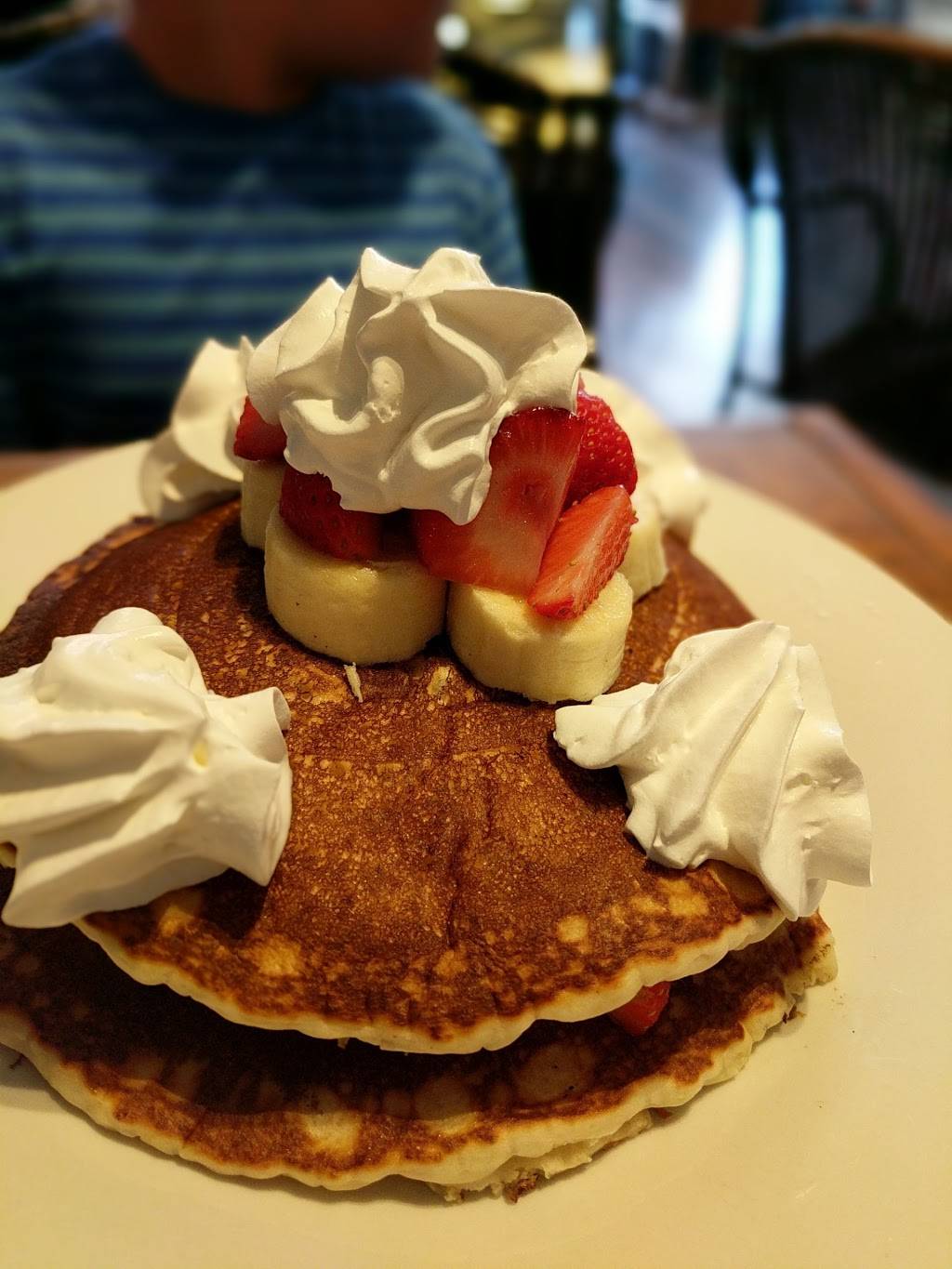 Town & Country Cafe | cafe | 27 W 10th St, Tracy, CA 95376, USA | 2098356751 OR +1 209-835-6751