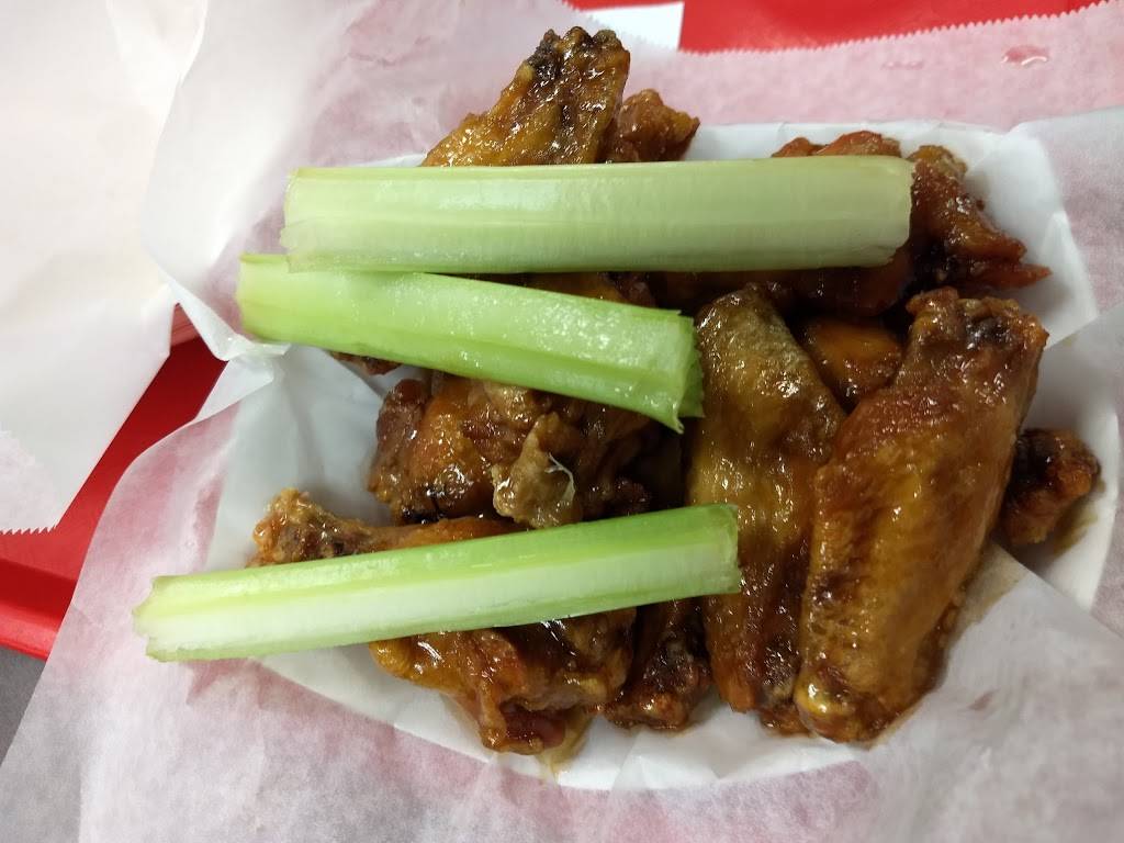 Skinny Petes Wings | restaurant | 911 Glynn Isle, Brunswick, GA 31525, USA | 9122629988 OR +1 912-262-9988
