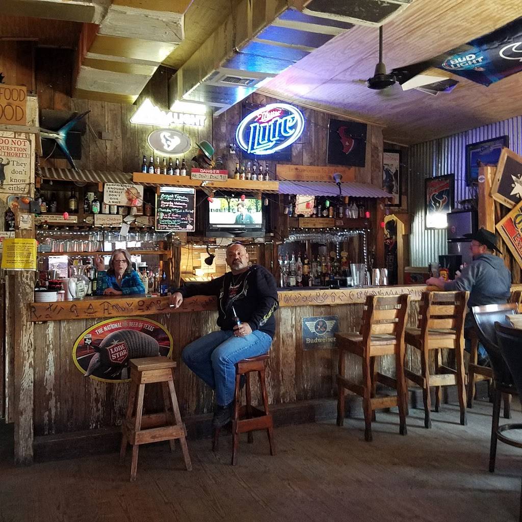 Chickin Coop | restaurant | 402 Main St, Bandera, TX 78003, USA | 8307964496 OR +1 830-796-4496