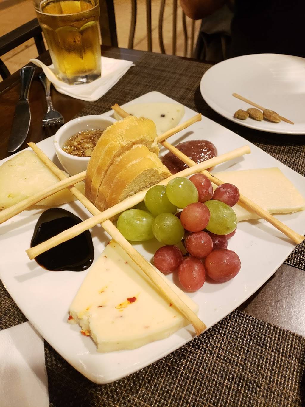 Francoli Gourmet | restaurant | 100 S Glassell St, Orange, CA 92866, USA | 7142881077 OR +1 714-288-1077