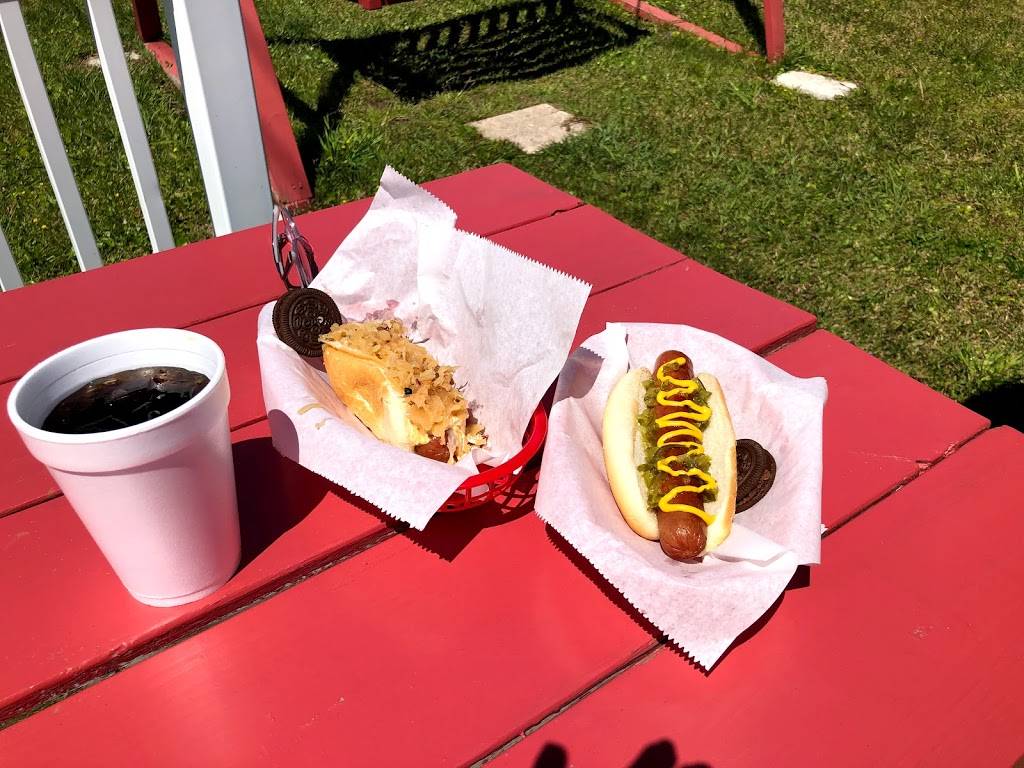 The Dog House Restaurant | restaurant | 381 Sea Island Pkwy, Beaufort, SC 29907, USA | 8437700013 OR +1 843-770-0013