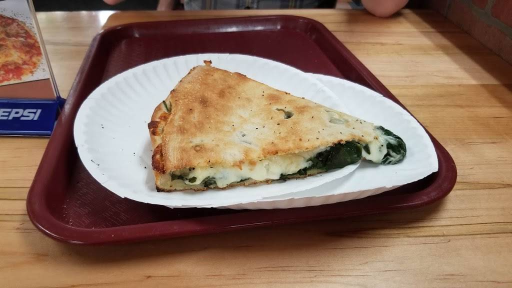 Georgios Pizza | restaurant | 120 Charles St, East Lansing, MI 48823, USA | 5173339990 OR +1 517-333-9990