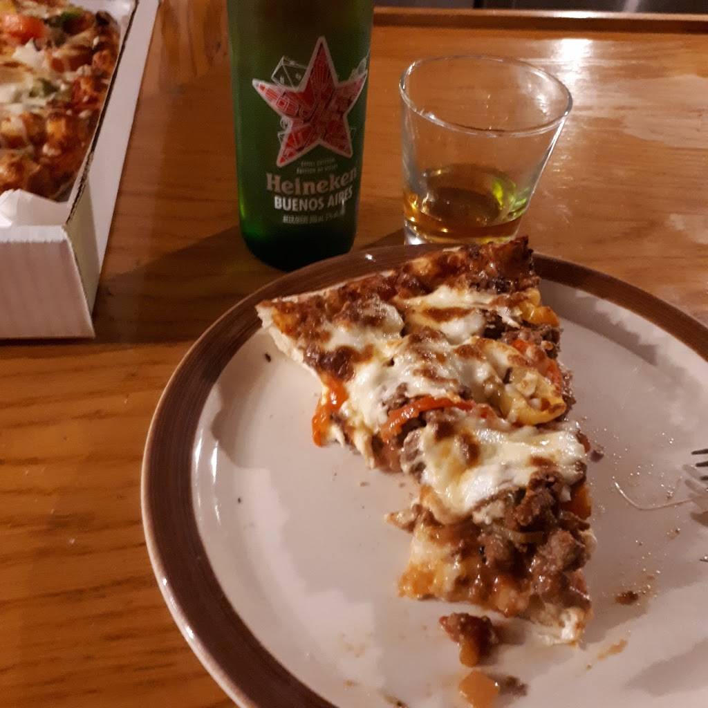 Dinos Dining Lounge | restaurant | 510 Dundas St, Woodstock, ON N4S 1C3, Canada | 5195375892 OR +1 519-537-5892