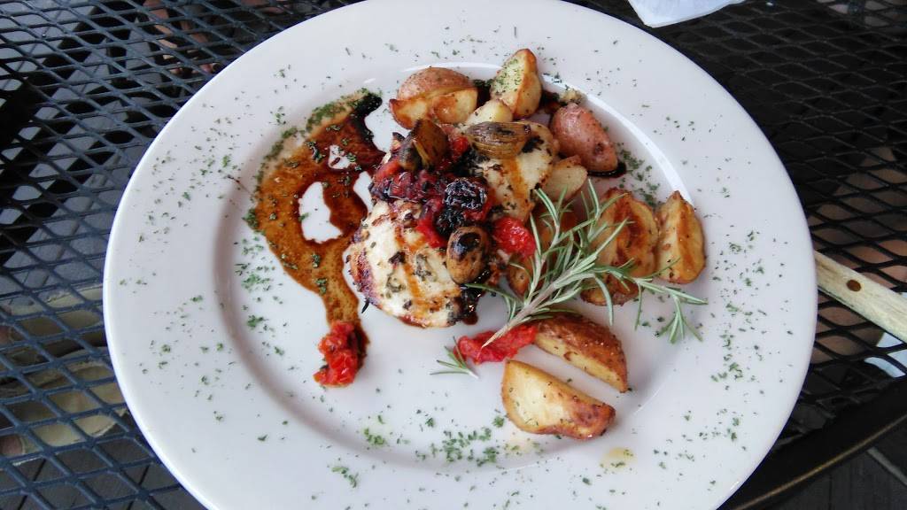 Da Vincis | restaurant | 215 Highland Ave, Williamstown, WV 26187, USA | 3043753633 OR +1 304-375-3633