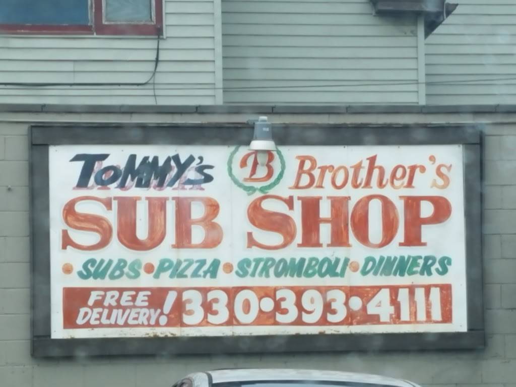 Tommys Brothers Sub Shop | restaurant | 710 E Market St, Warren, OH 44481, USA | 3303925640 OR +1 330-392-5640
