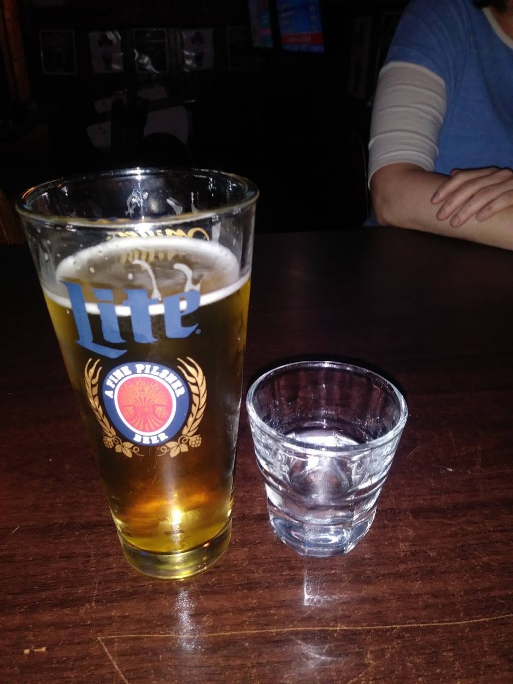 Hurricane Jacks | restaurant | 7759 New Falls Rd, Levittown, PA 19055, USA | 2679144517 OR +1 267-914-4517