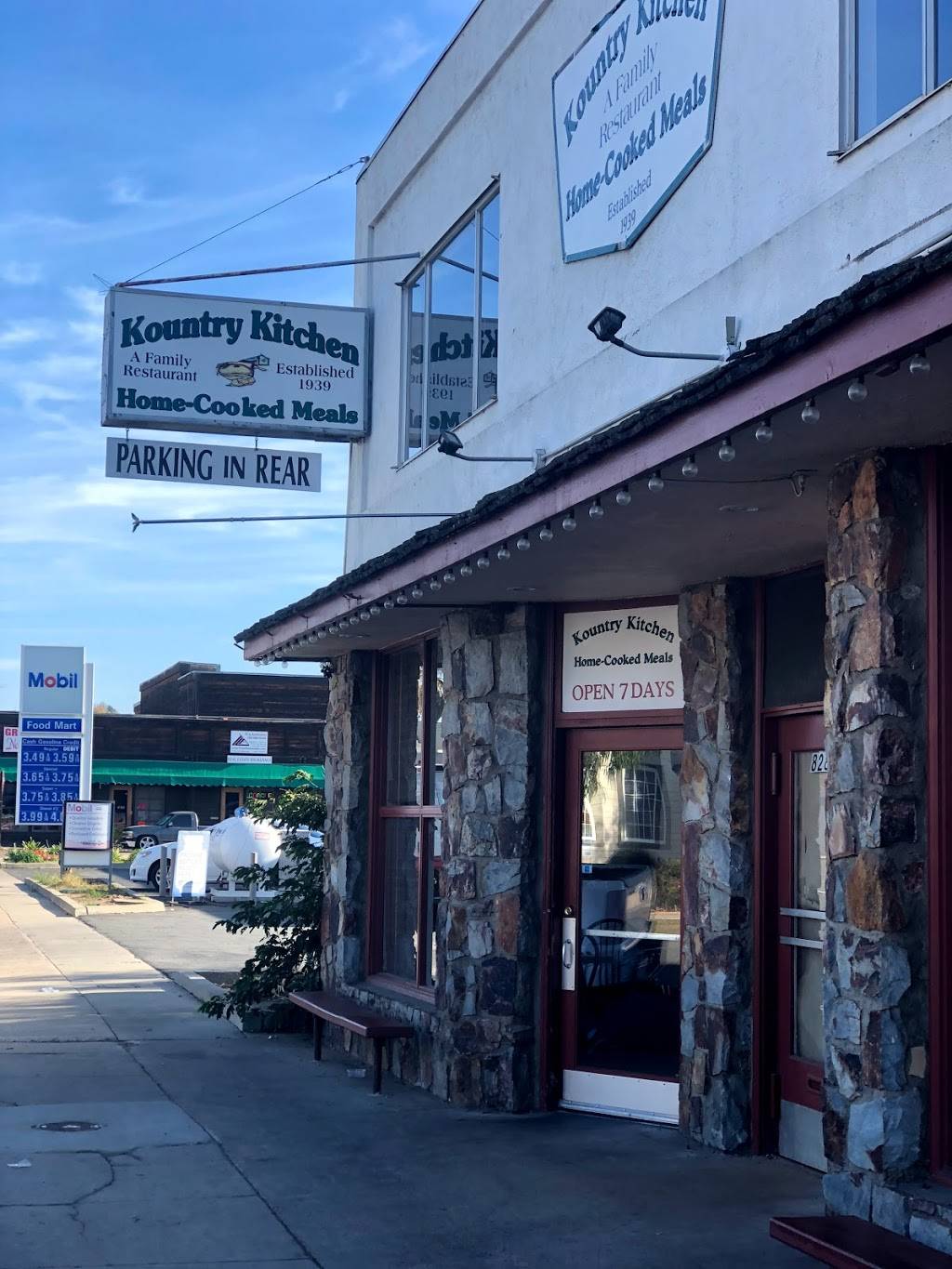 Kountry Kitchen | restaurant | 826 Main St, Ramona, CA 92065, USA | 7607893200 OR +1 760-789-3200