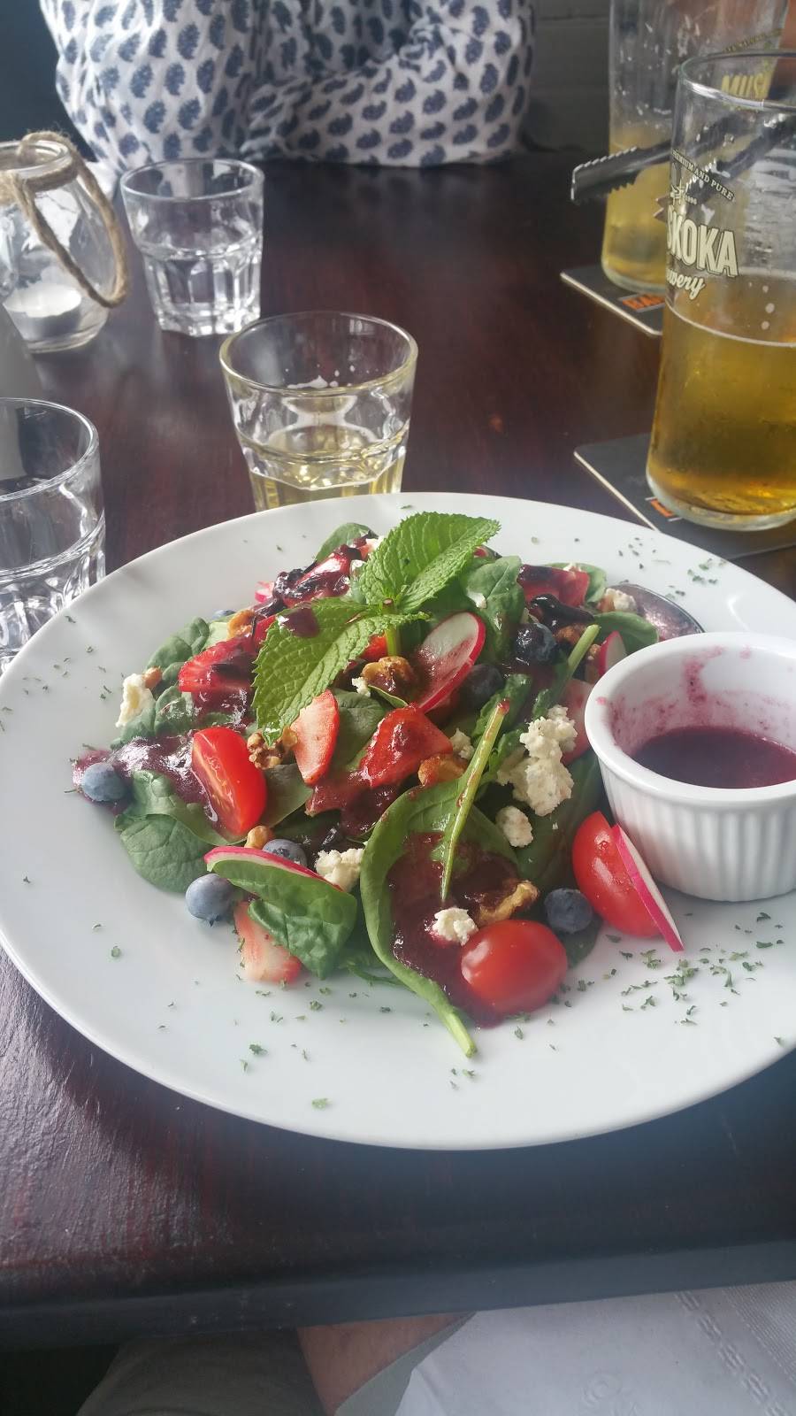 Milford Bistro | restaurant | 3048 County Rd 10, Milford, ON K0K 2P0, Canada | 6134760004 OR +1 613-476-0004