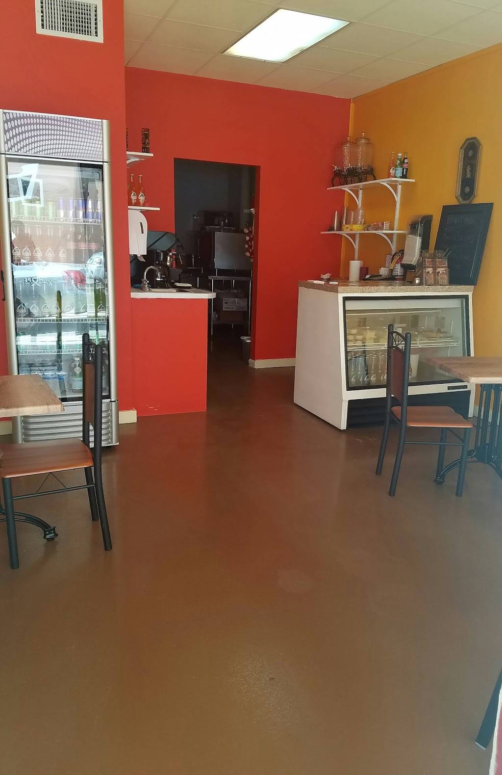 Cafe Tecun | restaurant | 7 N L St, Lake Worth, FL 33460, USA | 5612603404 OR +1 561-260-3404