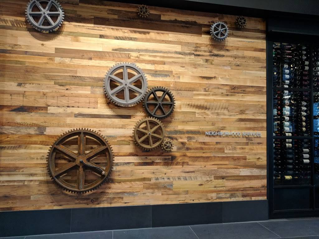 Neighborhood Services | restaurant | 400 S 2nd St, Louisville, KY 40202, USA | 5023136733 OR +1 502-313-6733