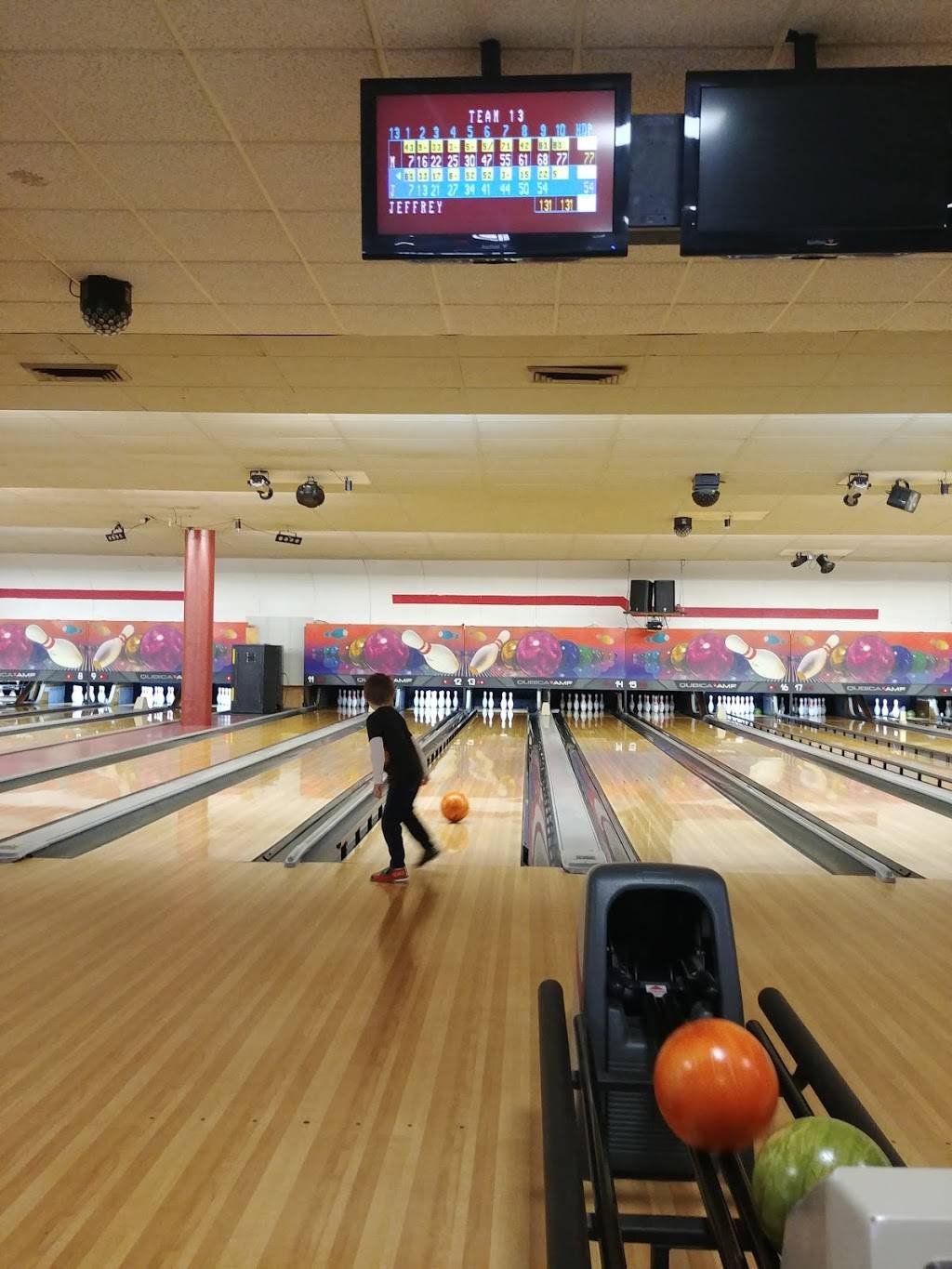 Nellie Fox Bowl & Sport Shop | restaurant | 3587 Molly Pitcher Hwy, Chambersburg, PA 17202, USA | 7173752222 OR +1 717-375-2222