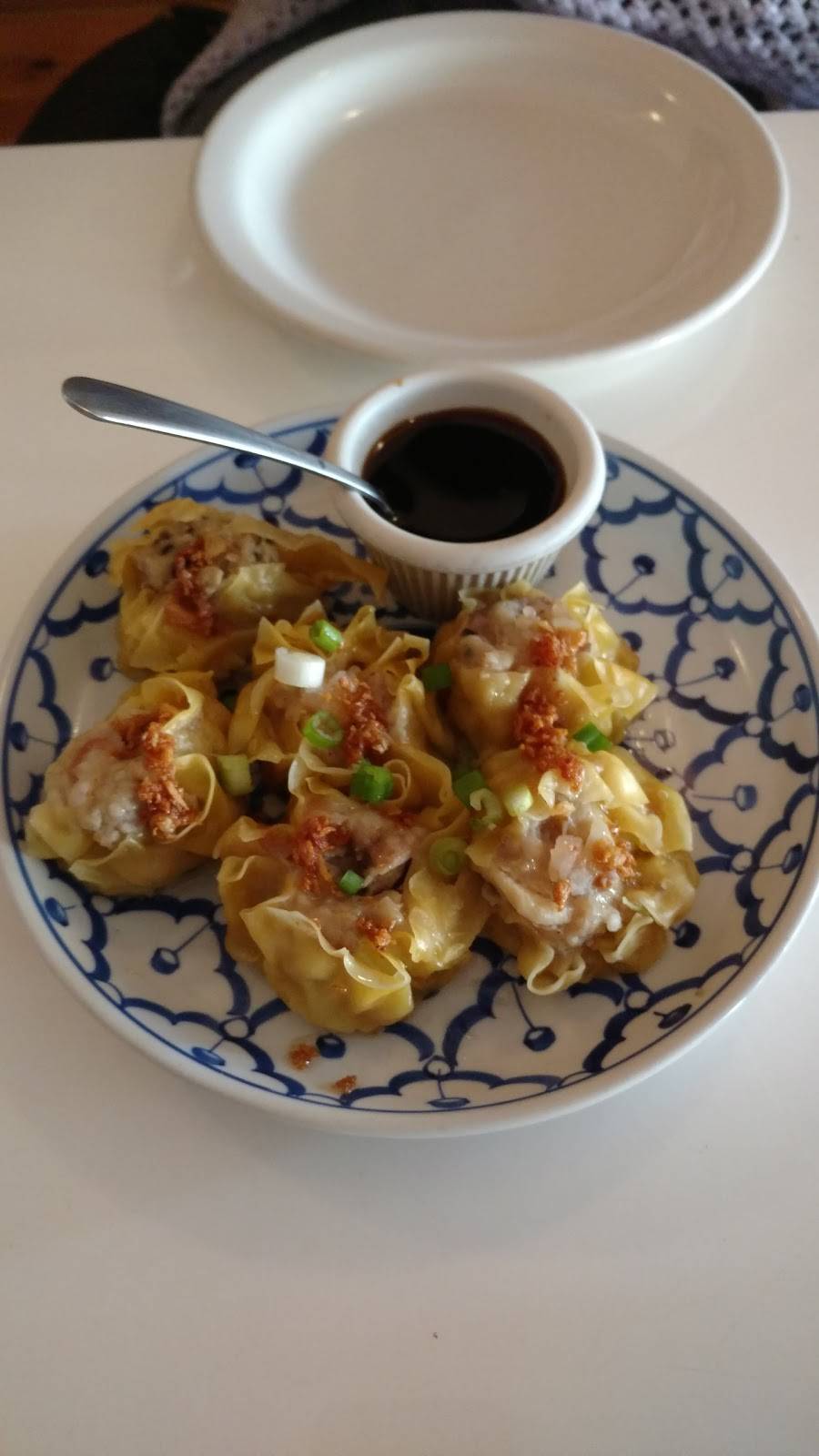 Thai Smile Restaurant | restaurant | 1505 Dixwell Ave, Hamden, CT 06514, USA | 2032889888 OR +1 203-288-9888