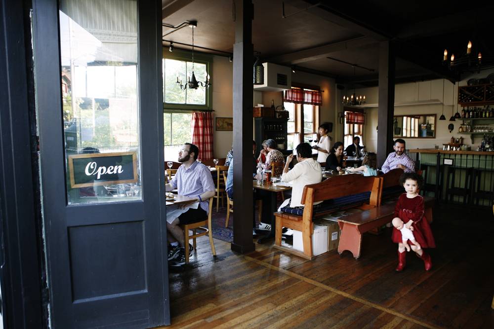 Pair | restaurant | 5501 30th Ave NE, Seattle, WA 98105, USA | 2065267655 OR +1 206-526-7655