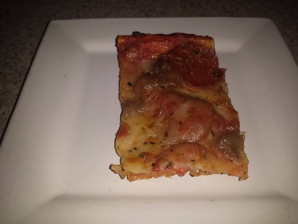 Italian Fiesta Pizzeria | restaurant | 1919 E 71st, Chicago, IL 60649, USA | 7736842222 OR +1 773-684-2222