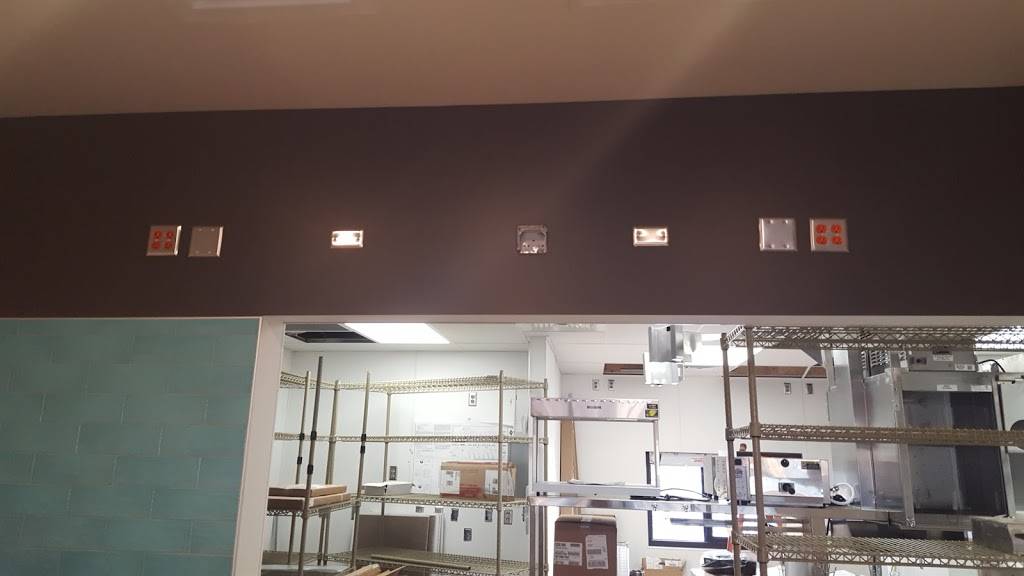 Taco Bell | meal takeaway | 129 Hale Drive Endcap w-DT, Holmen, WI 54636, USA | 6085261664 OR +1 608-526-1664