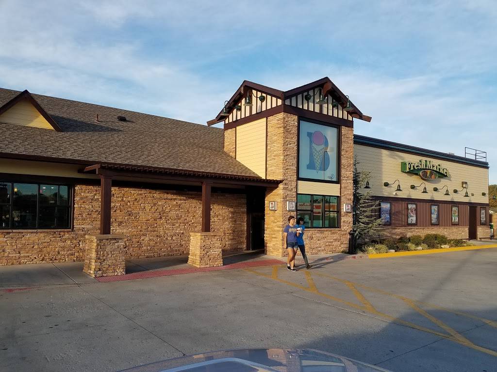 Braums Ice Cream & Burger Restaurant | restaurant | 4300 SE 43rd St, Del City, OK 73115, USA | 4056702646 OR +1 405-670-2646