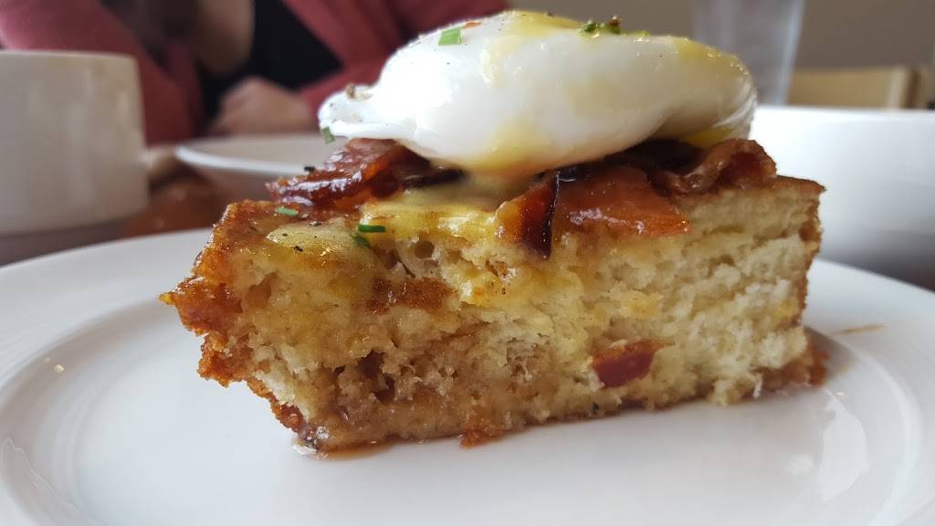 Palette Bistro | restaurant | 321 Bay St, Petoskey, MI 49770, USA | 2313483321 OR +1 231-348-3321