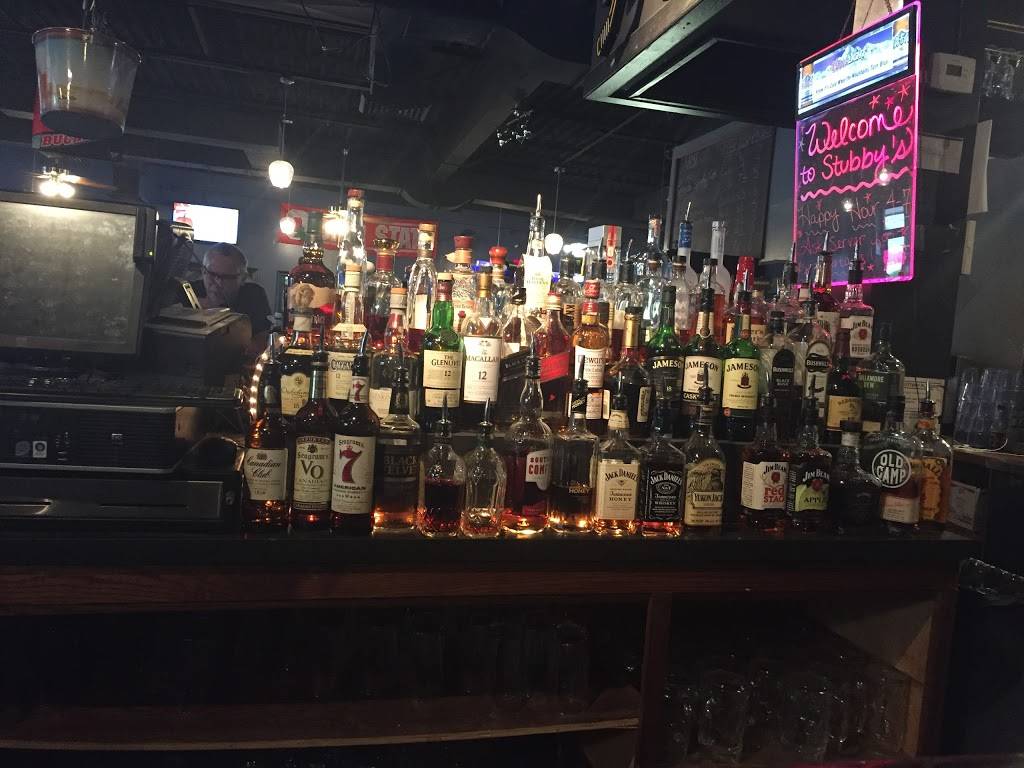 Stubbys Pub & Grub | restaurant | 114 Antioch Dr, Elyria, OH 44035, USA | 4403657882 OR +1 440-365-7882