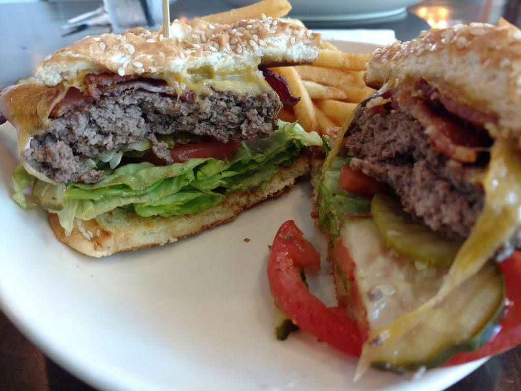 Bibis Burger Bar | restaurant | 630 3rd St, Santa Rosa, CA 95404, USA | 7075231400 OR +1 707-523-1400