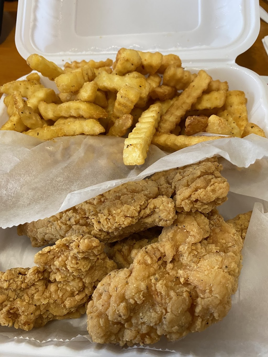 This is Seafood (By Auto Zone) | restaurant | 8929 Woodyard Rd, Clinton, MD 20735, USA | 2402441561 OR +1 240-244-1561