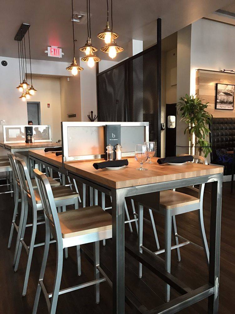 Blue On Highland | restaurant | 882 Highland Ave, Needham Heights, MA 02494, USA | 7814447001 OR +1 781-444-7001