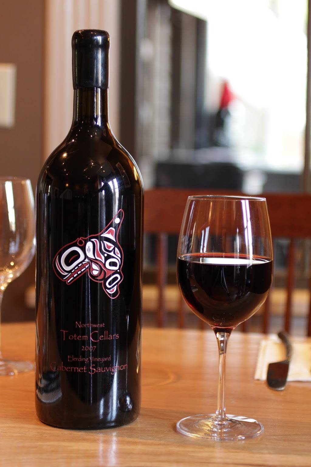 Mikes Cafe and Wine Bar | restaurant | 135 Second St S, Friday Harbor, WA 98250, USA | 3603780265 OR +1 360-378-0265