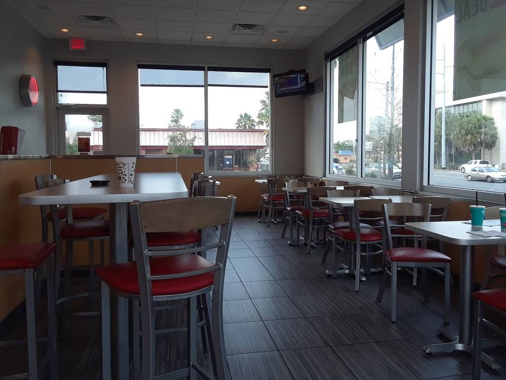 Krystal | restaurant | 815 N 14th St, Leesburg, FL 34748, USA | 3525302520 OR +1 352-530-2520