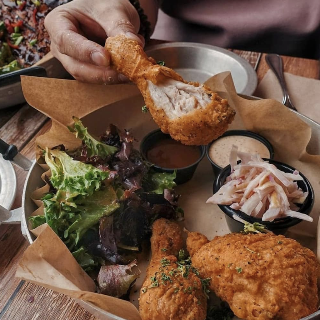 Blackjack BBQ Square 1 | restaurant | 100 City Centre Dr FM02, Mississauga, ON L5B 2C9, Canada | 9052322388 OR +1 905-232-2388