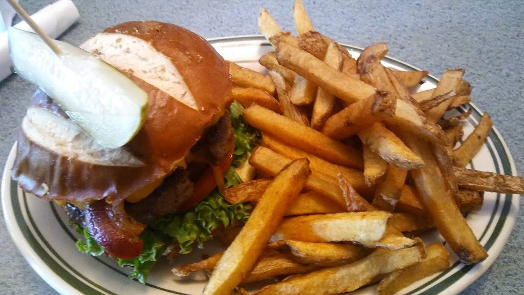 Kellys Tavern - Port Warwick | restaurant | 1010 Loftis Blvd, Newport News, VA 23606, USA | 7572460080 OR +1 757-246-0080