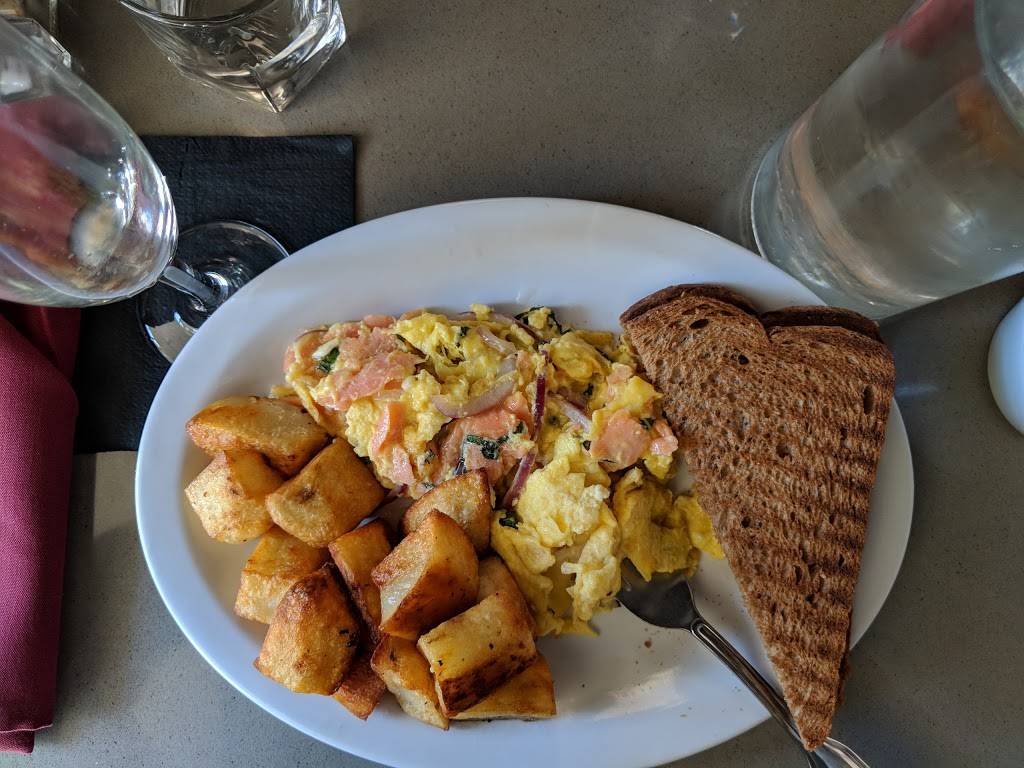 SoleLuna Cafe | restaurant | 702 Ash St, San Diego, CA 92101, USA | 6192320436 OR +1 619-232-0436