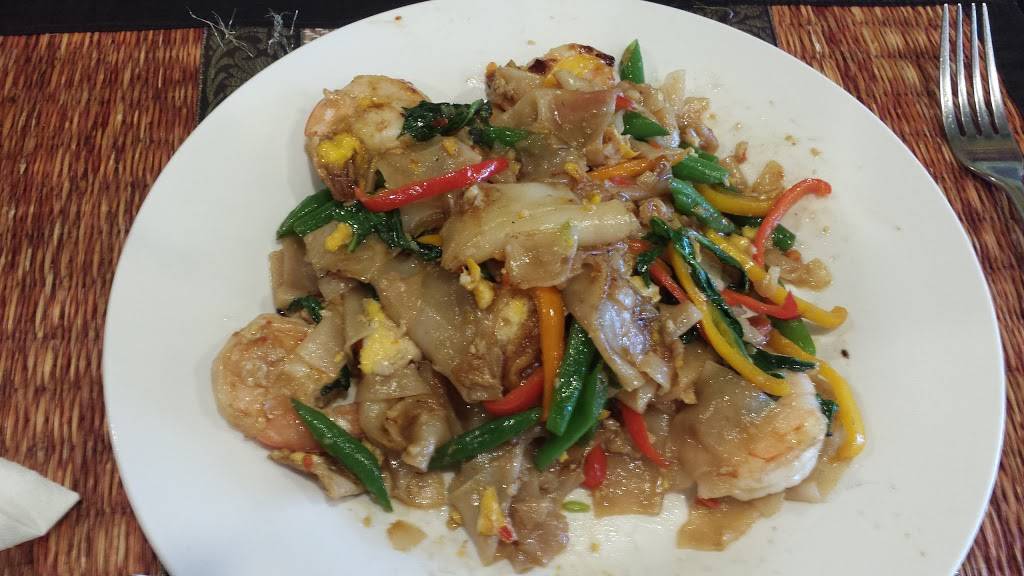 Nittha Siam Kitchen | restaurant | 2415 Alexandria Pike, Highland Heights, KY 41076, USA | 8594410132 OR +1 859-441-0132