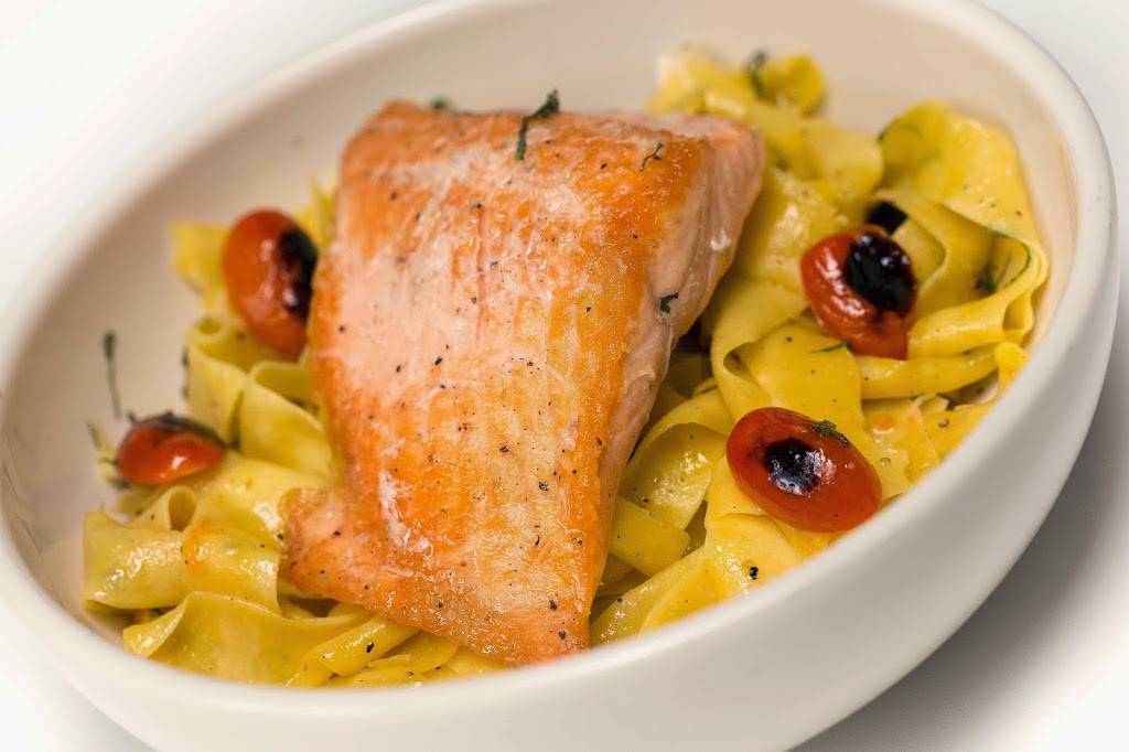 Cork Wine & Grille | restaurant | 5500 Cascade Rd SE, Grand Rapids, MI 49546, USA | 6169490570 OR +1 616-949-0570