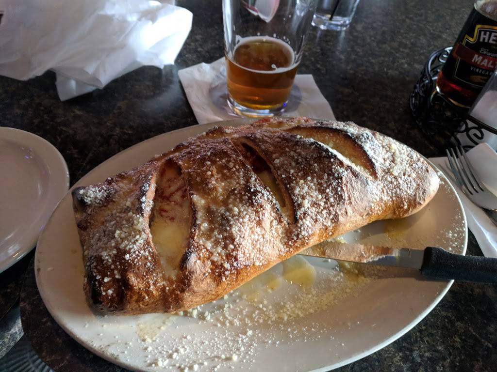 Celinas Bar & Grill | restaurant | 623 W Eleven Mile Rd, Madison Heights, MI 48071, USA | 2484396422 OR +1 248-439-6422