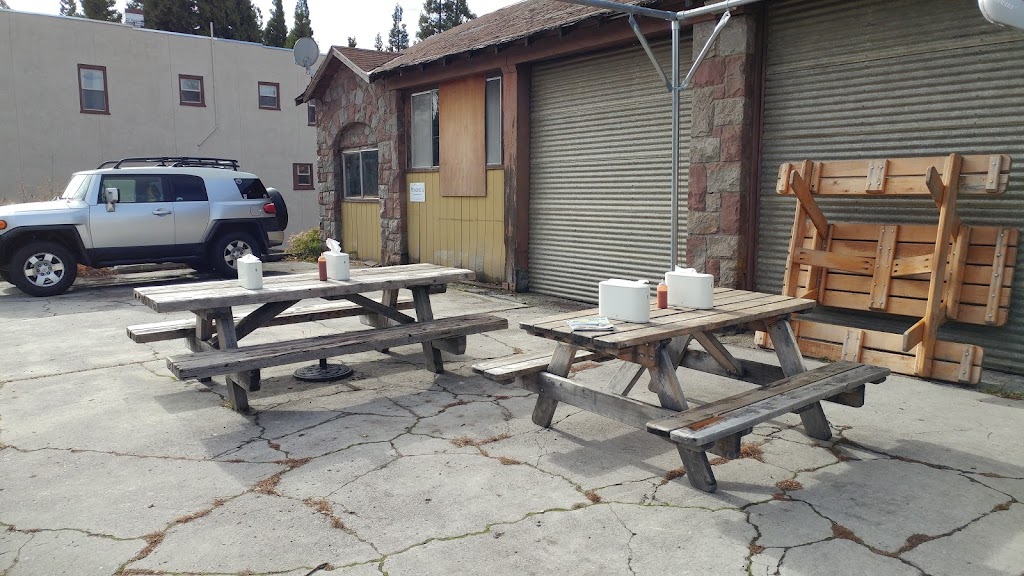 Poncho & Lefkowitz | restaurant | 445 S Mt Shasta Blvd, Mt Shasta, CA 96067, USA | 5309261505 OR +1 530-926-1505