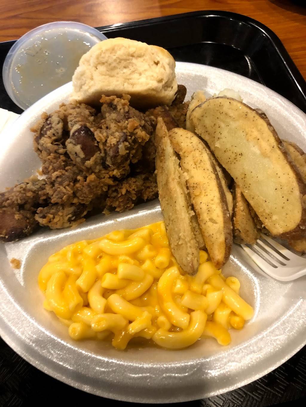 Lees Famous Recipe Chicken | restaurant | West Park Shopping Center, W Broadway St #101, Lawrenceburg, KY 40342, USA | 5028390005 OR +1 502-839-0005