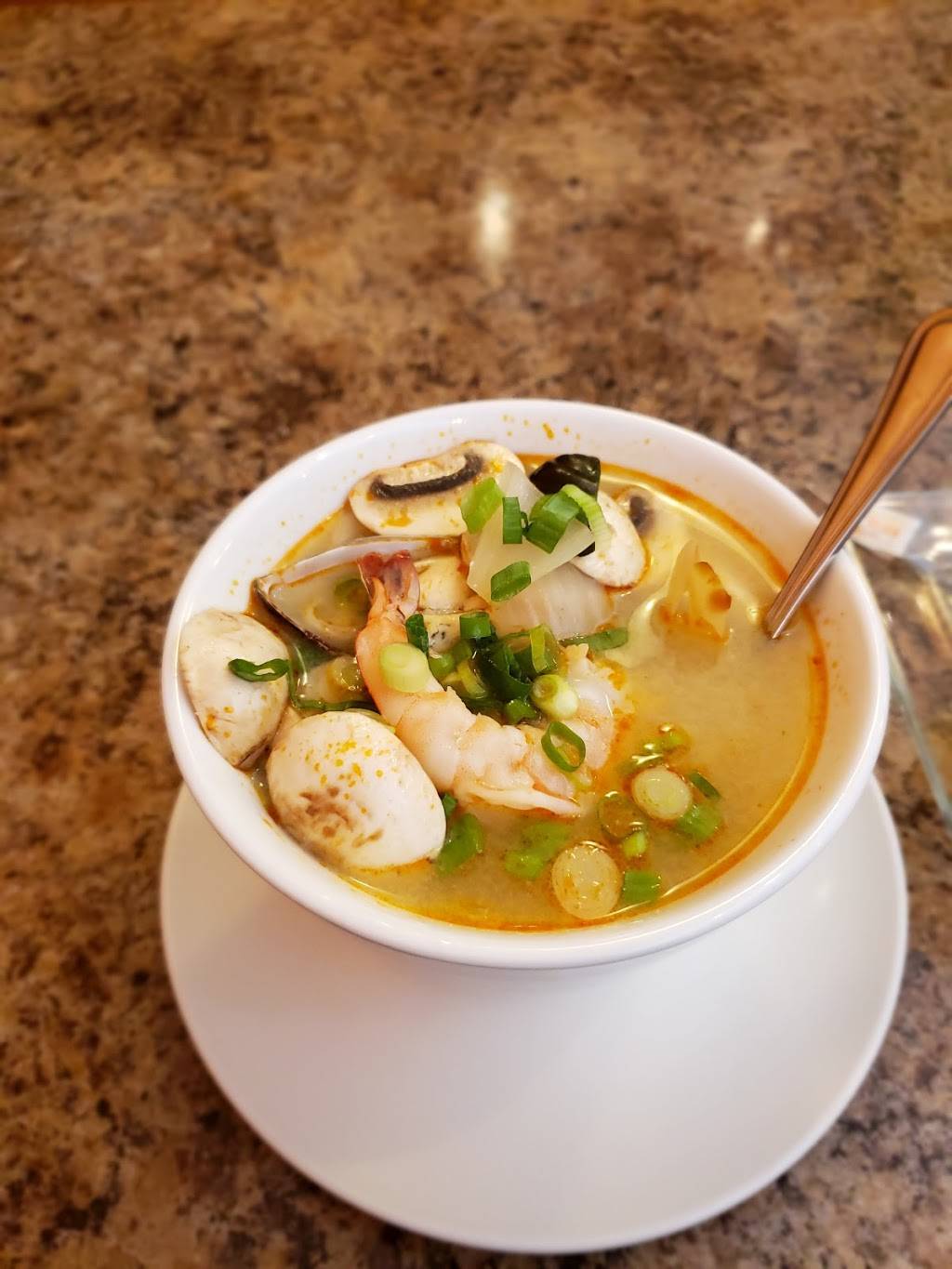 Arawan Thai Cuisine | restaurant | 4124 Orange Ave, Long Beach, CA 90807, USA | 5624261788 OR +1 562-426-1788