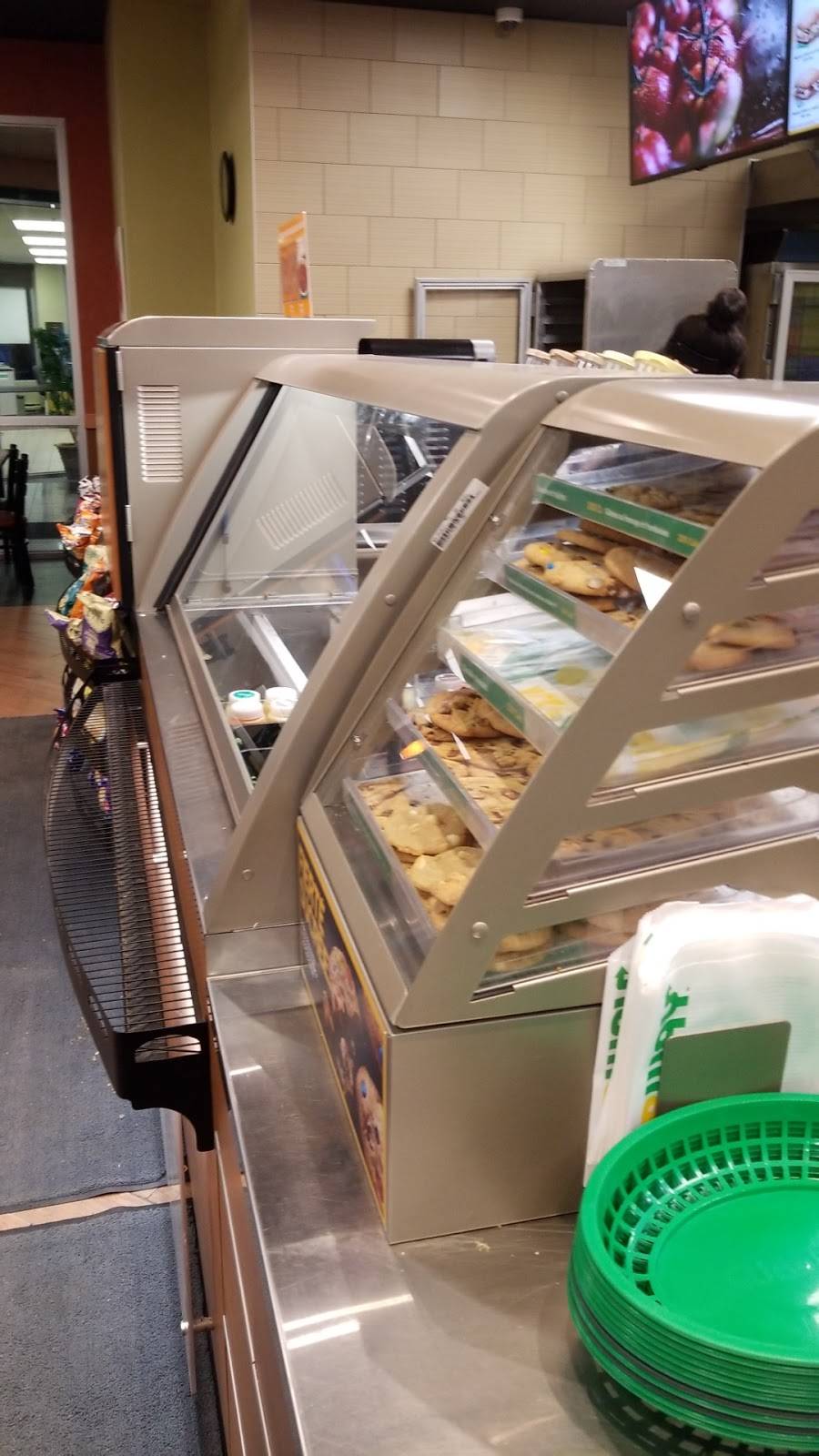 Subway | restaurant | 3930 Boulevard Wilfrid-Hamel, Québec, QC G1P 2J4, Canada | 4188775865 OR +1 418-877-5865