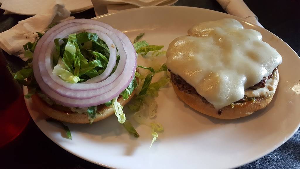 Fizz Burgers & Bottles | restaurant | 7718 E 37th St N, Wichita, KS 67226, USA | 3162602888 OR +1 316-260-2888