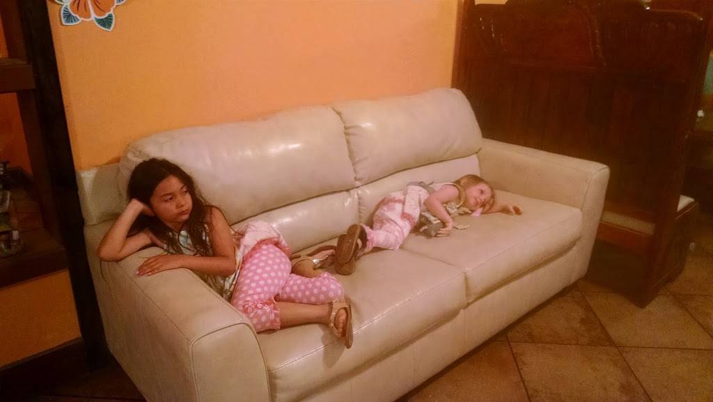 El Charritos | restaurant | 119 N Main St, Water Valley, MS 38965, USA | 6624734848 OR +1 662-473-4848