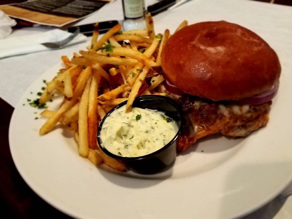 Rail House Grill | restaurant | 91 Douglas Ave, Holland, MI 49424, USA | 6163947500 OR +1 616-394-7500