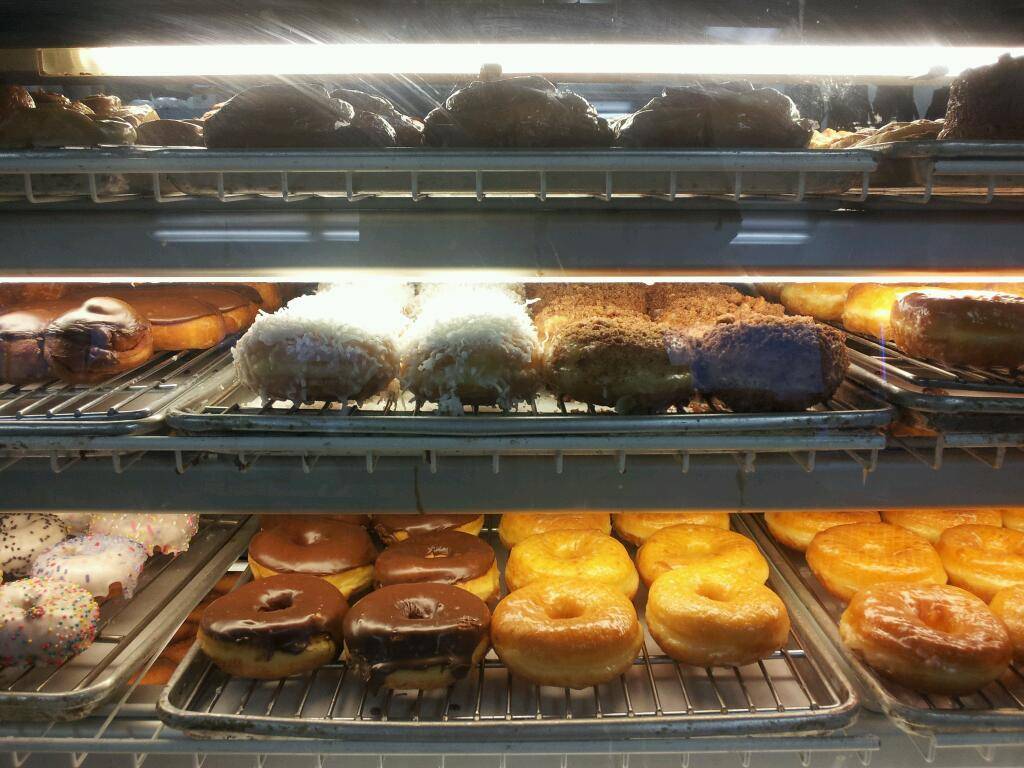 Oh Those Donuts | bakery | 1734 Newport Blvd, Costa Mesa, CA 92627, USA | 9496464046 OR +1 949-646-4046