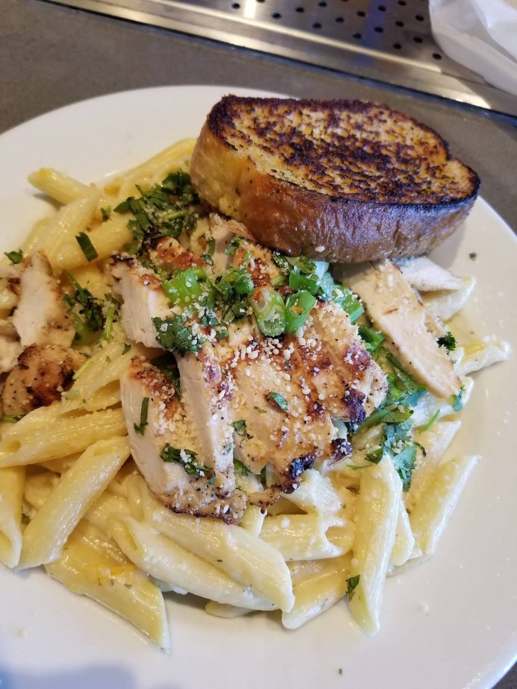 Chilis Grill & Bar | meal takeaway | 245 Railway Ln, Hagerstown, MD 21740, USA | 3017669680 OR +1 301-766-9680