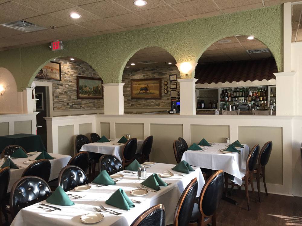 El Parral Restaurant | restaurant | 8 Berry Hill Rd, Syosset, NY 11791, USA | 5169212844 OR +1 516-921-2844