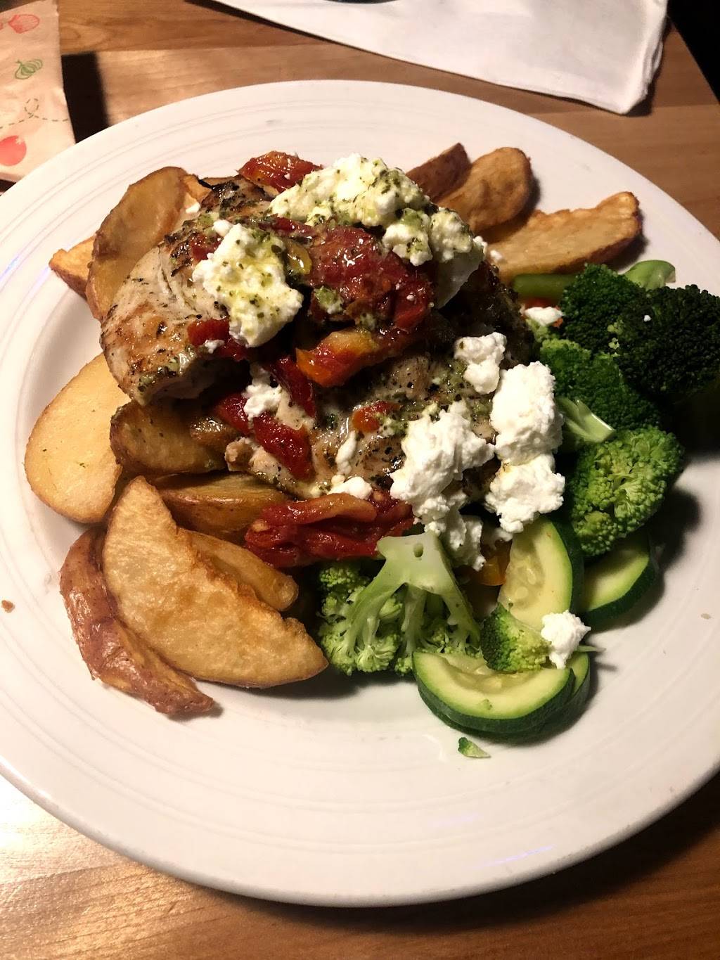 East Side Marios Milton | restaurant | 860 Main St E, Milton, ON L9T 0J4, Canada | 9058649899 OR +1 905-864-9899