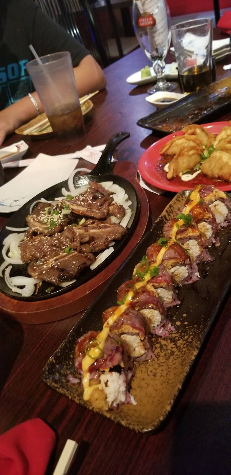 Yellowtail Sushi and Steak | restaurant | 18255 N 83rd Ave B113, Glendale, AZ 85308, USA | 6238251822 OR +1 623-825-1822