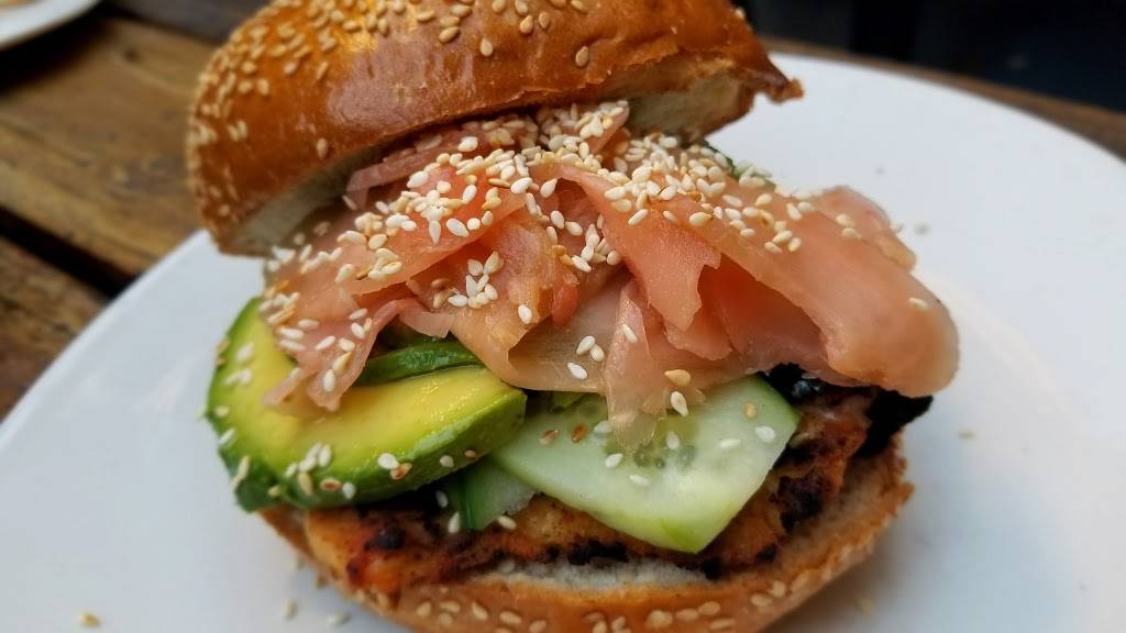 Barneys Gourmet Hamburgers | restaurant | 4162 Piedmont Ave, Oakland, CA 94611, USA | 5106557180 OR +1 510-655-7180