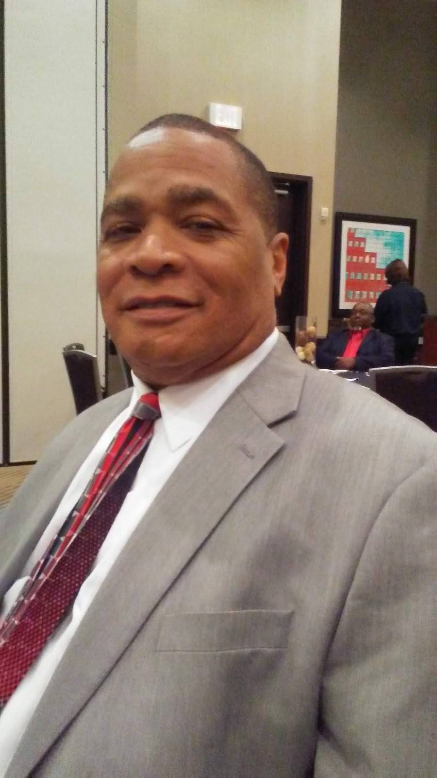 B&Ms Bbq | restaurant | 852 Copley Rd, Akron, OH 44320, USA | 3302520910 OR +1 330-252-0910