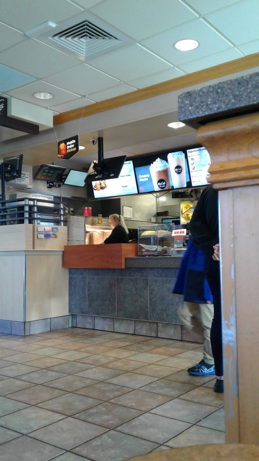 McDonalds | cafe | 45 State St, Beloit, WI 53511, USA | 6083623900 OR +1 608-362-3900