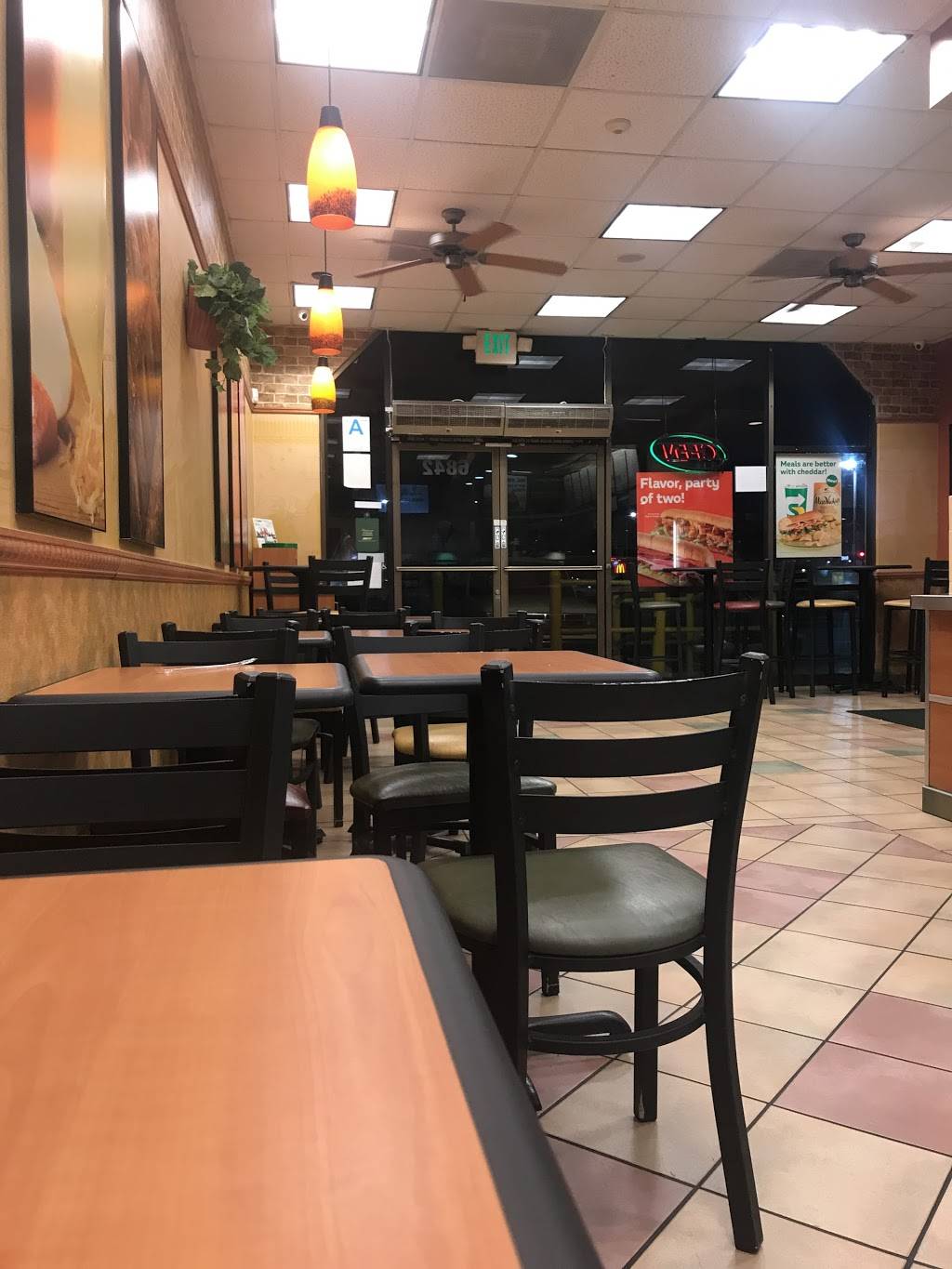 Subway Restaurants | restaurant | 6842 De Soto Ave, Canoga Park, CA 91303, USA | 8188546040 OR +1 818-854-6040